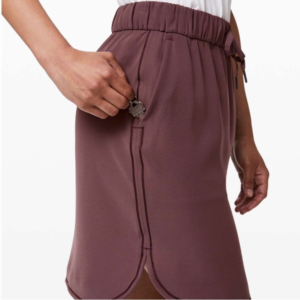 Lululemon On The Fly Skirt Woven Cherry Cola Size 4 - Picture 5 of 7